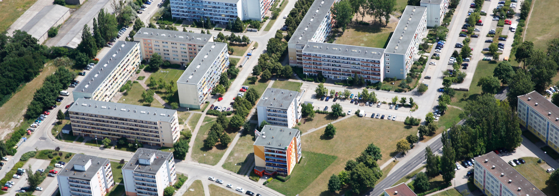 Luftaufnahme vom Wohngebiet "Otto-Grotewohl-Ring" der WBG "Aufbau Strausberg