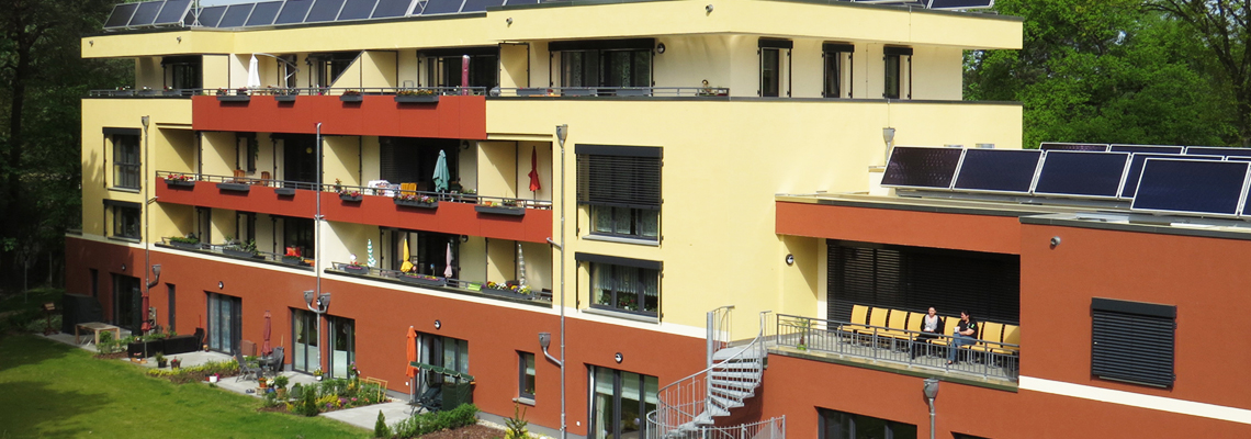 Blick auf die Balkone und Terrassen des Sonnenhauses