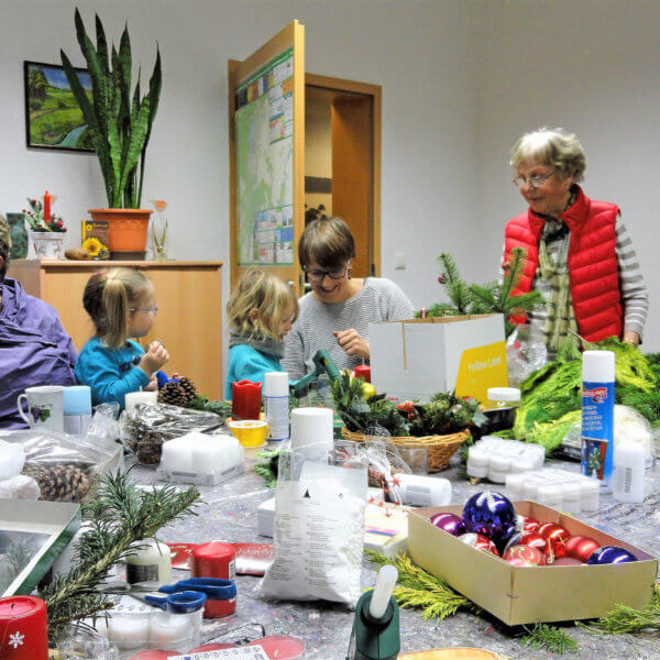 Weihnachtsbasteln 28.11.18 bei der Volkssolidarität